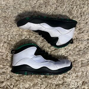Air Jordan 10 ‘Seattle’ Men’s Sz 9.5 Wht/Blk/Kelly Green 310805-137
